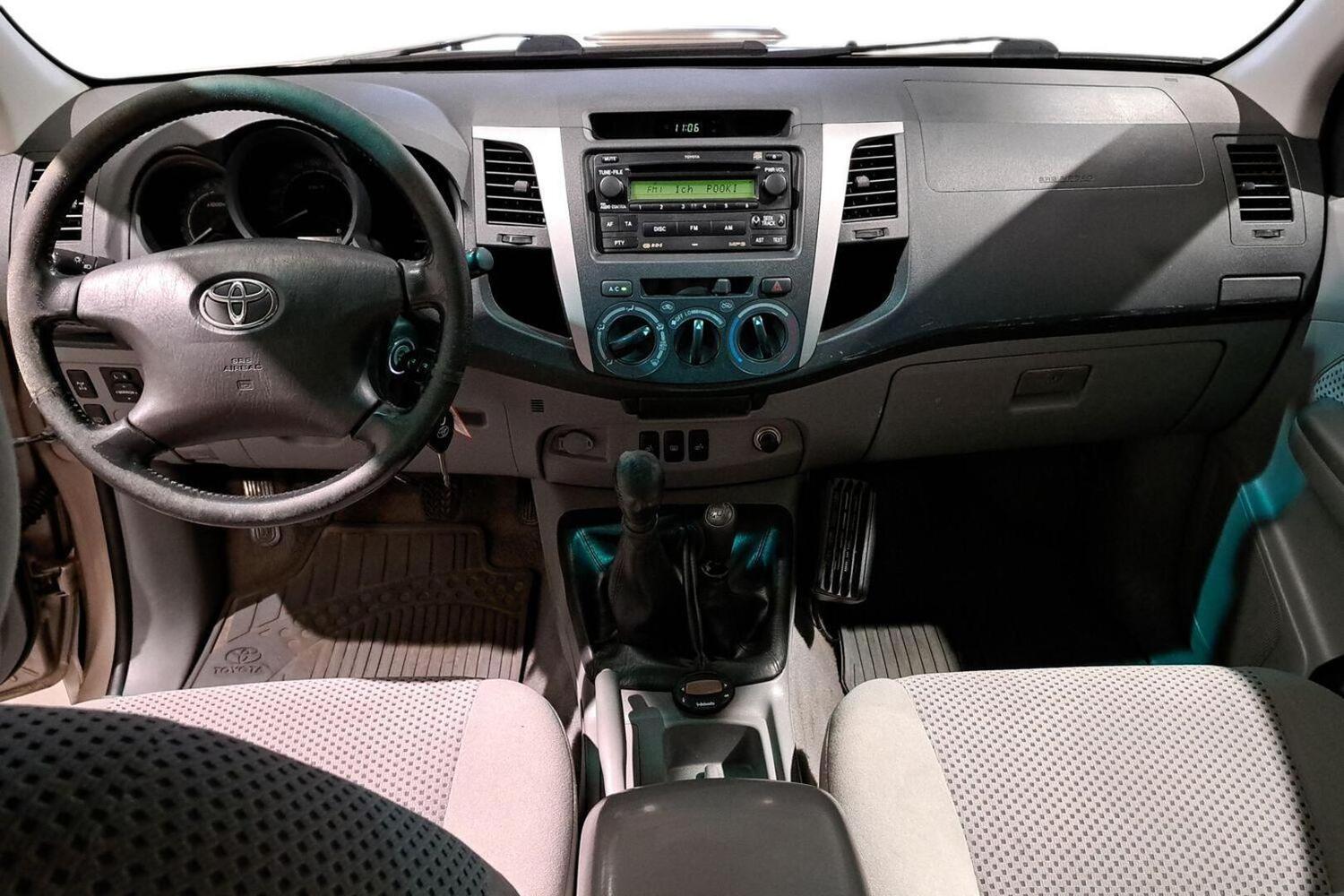 Toyota Hilux vaihtoauto