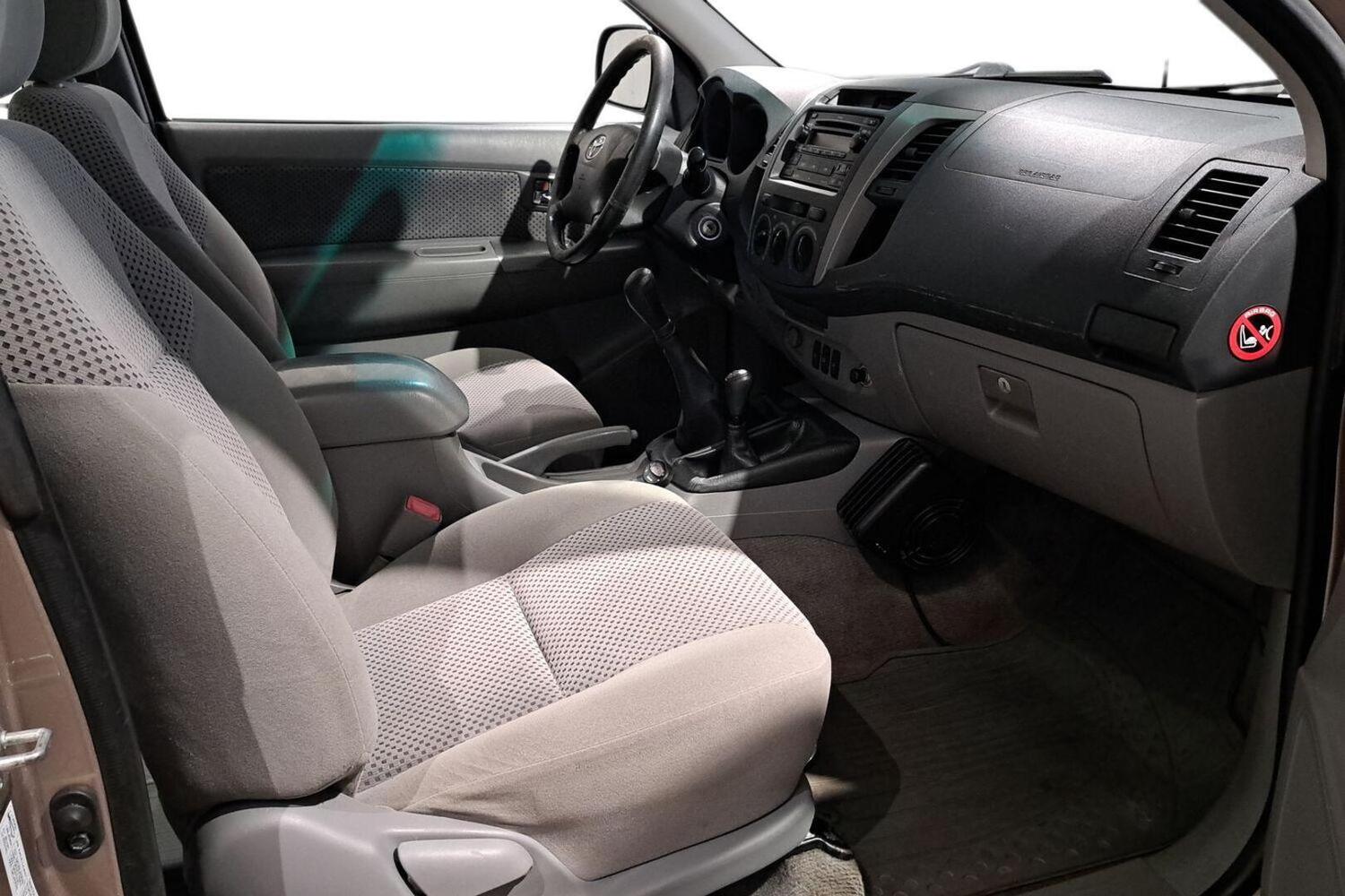 Toyota Hilux vaihtoauto