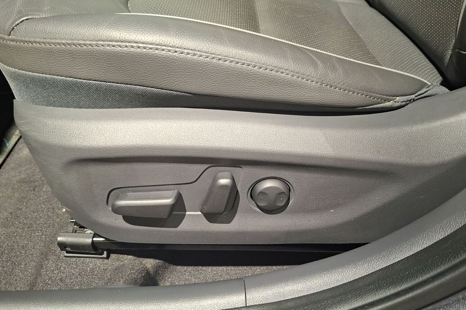 Hyundai IONIQ electric vaihtoauto