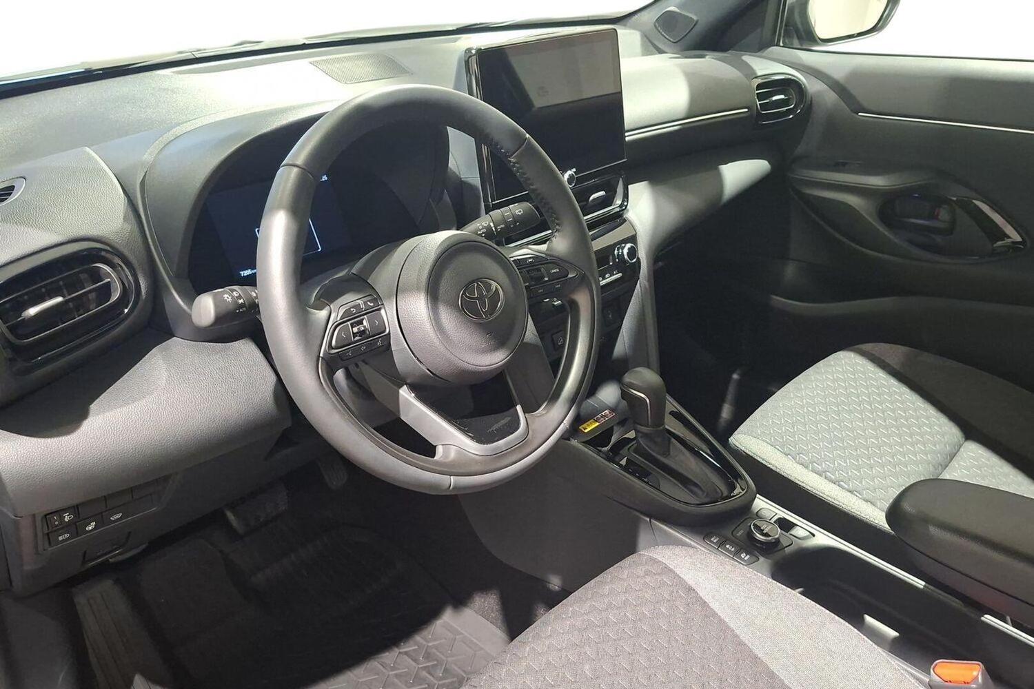Toyota Yaris Cross vaihtoauto