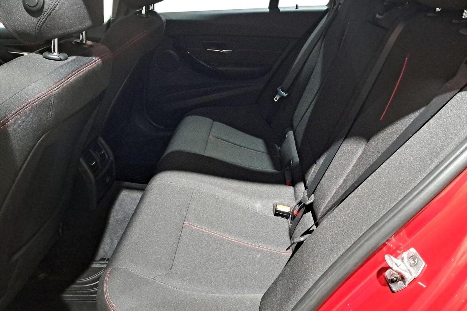 BMW 320 vaihtoauto