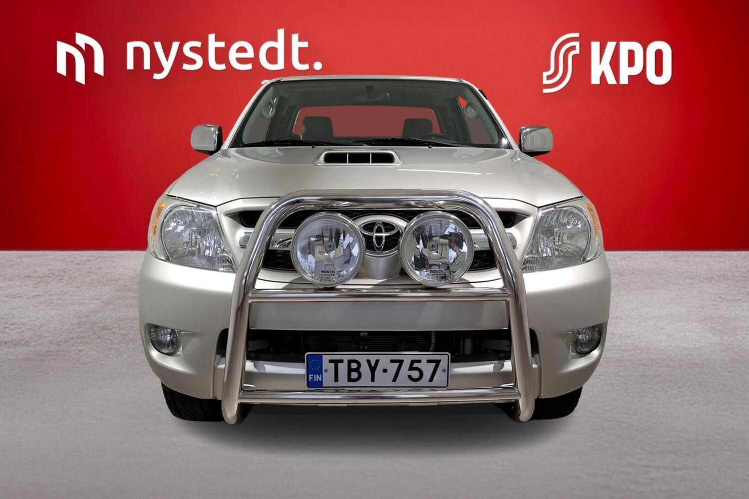 Toyota Hilux vaihtoauto