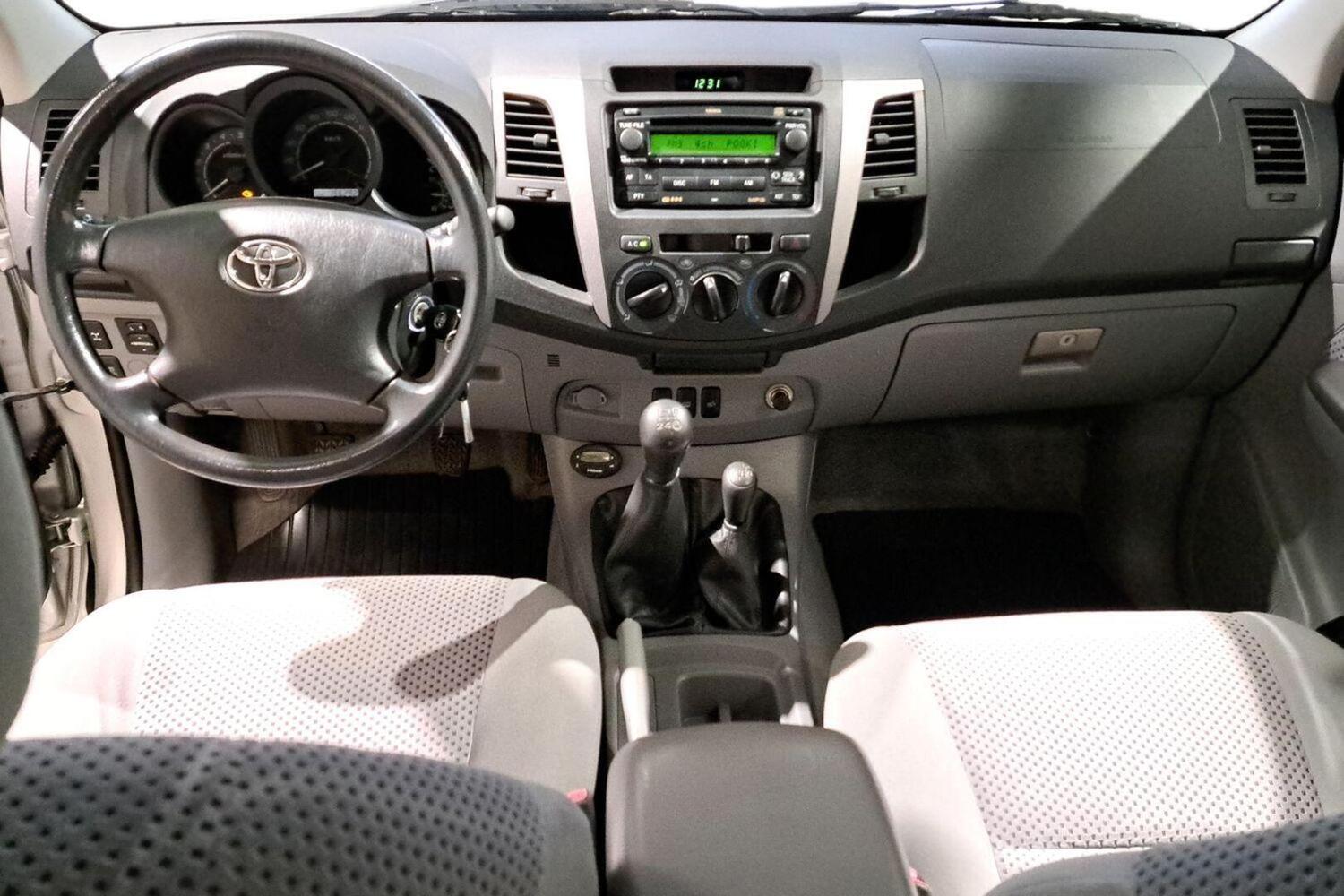 Toyota Hilux vaihtoauto