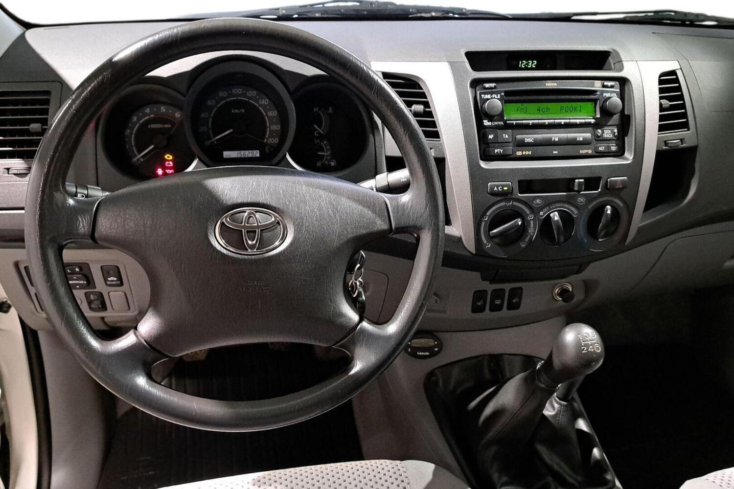 Toyota Hilux vaihtoauto