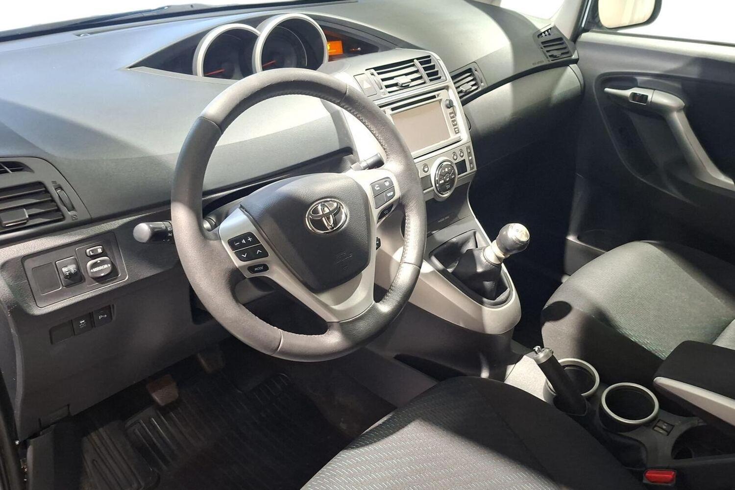 Toyota Verso vaihtoauto