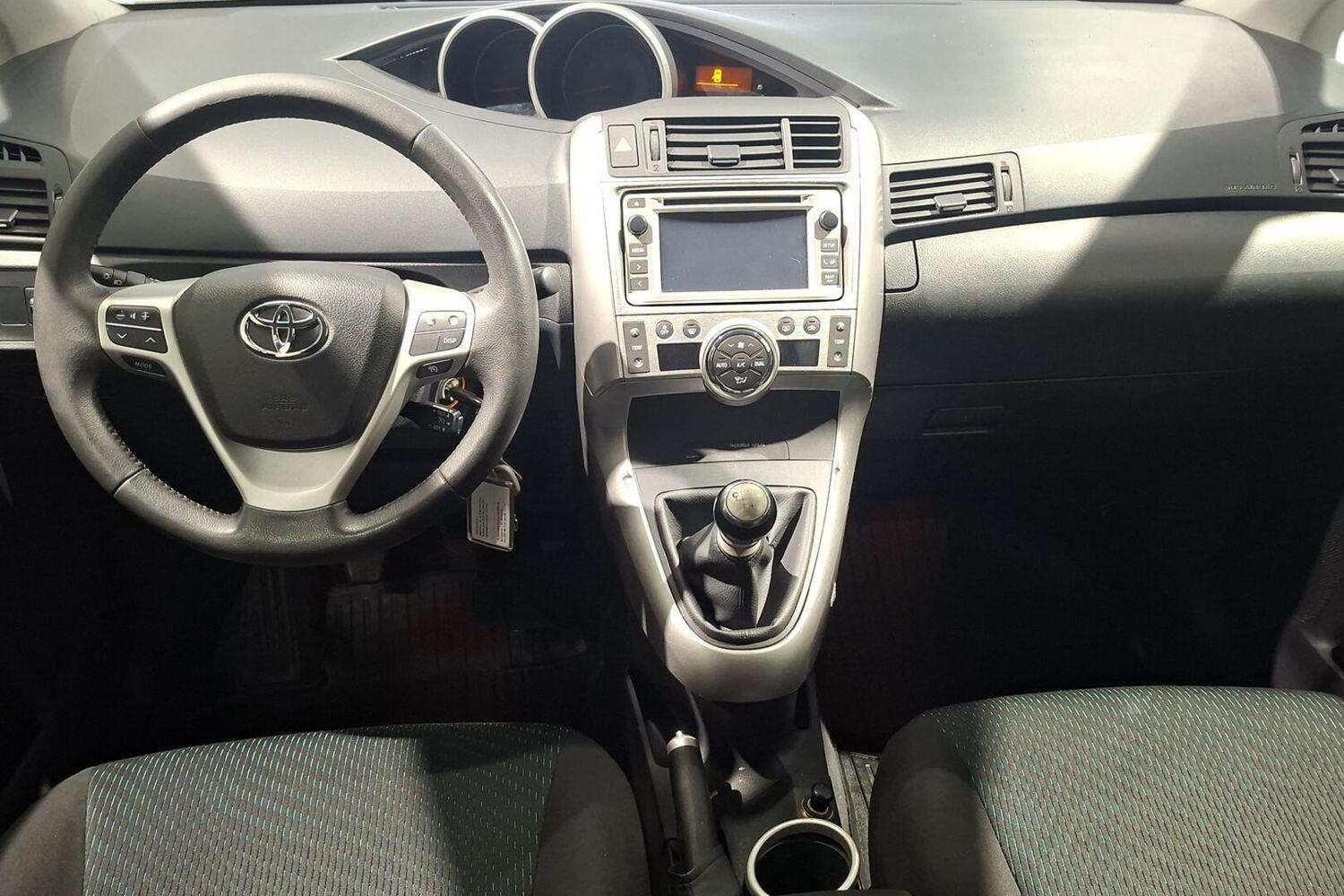 Toyota Verso vaihtoauto