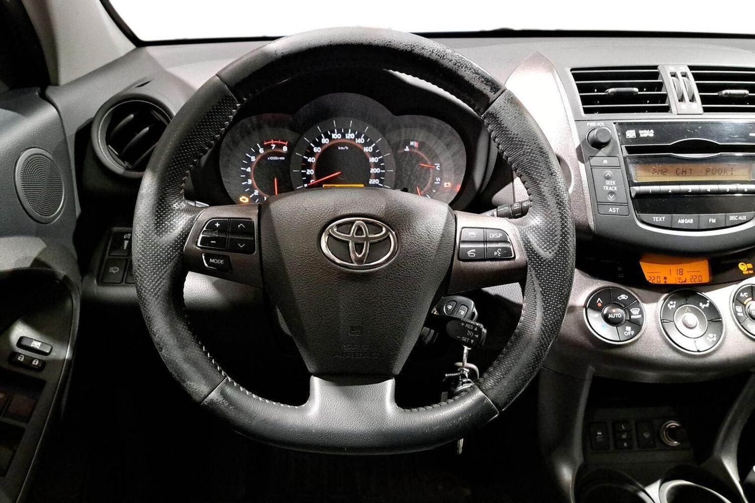 Toyota RAV4 vaihtoauto