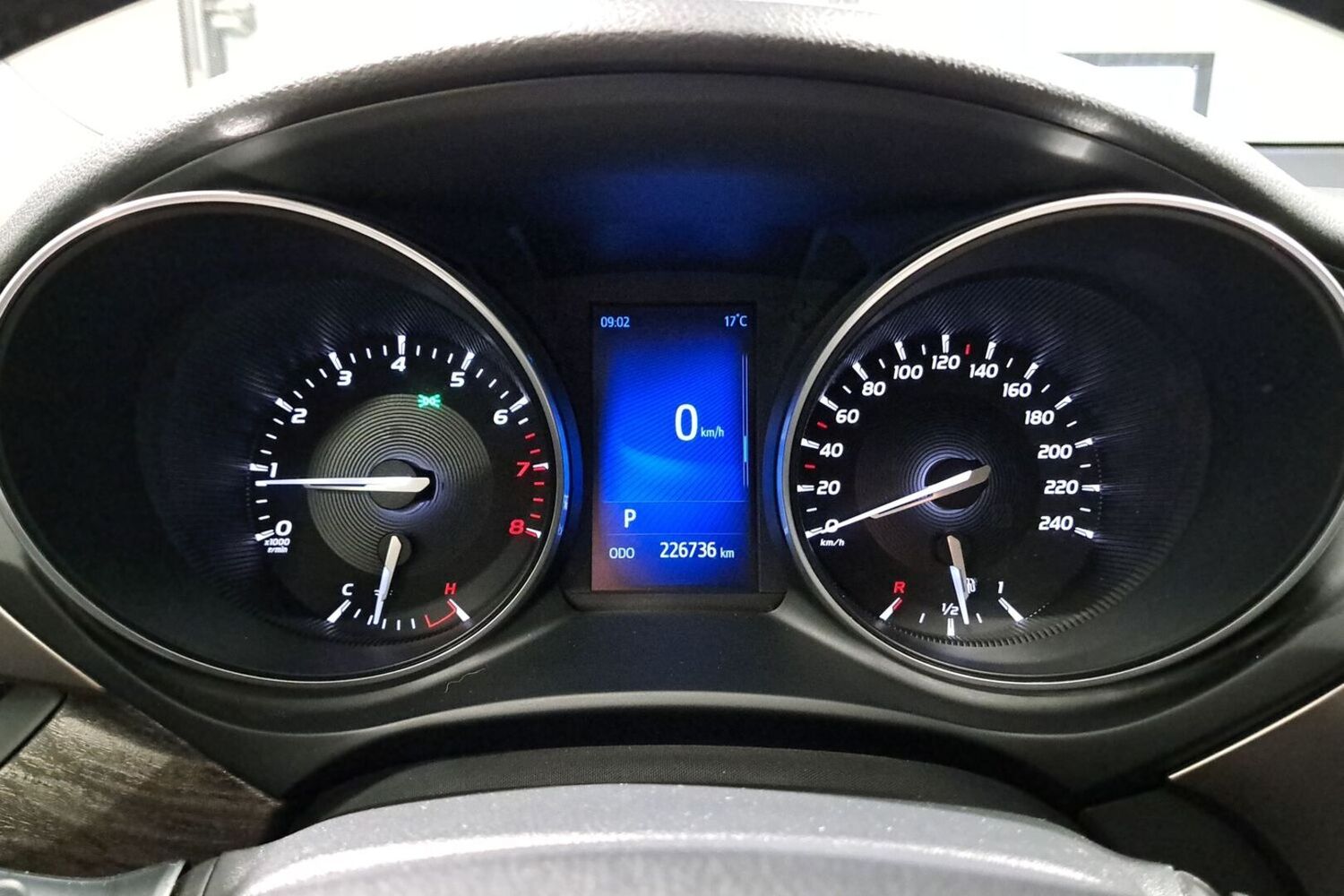 Toyota Avensis vaihtoauto