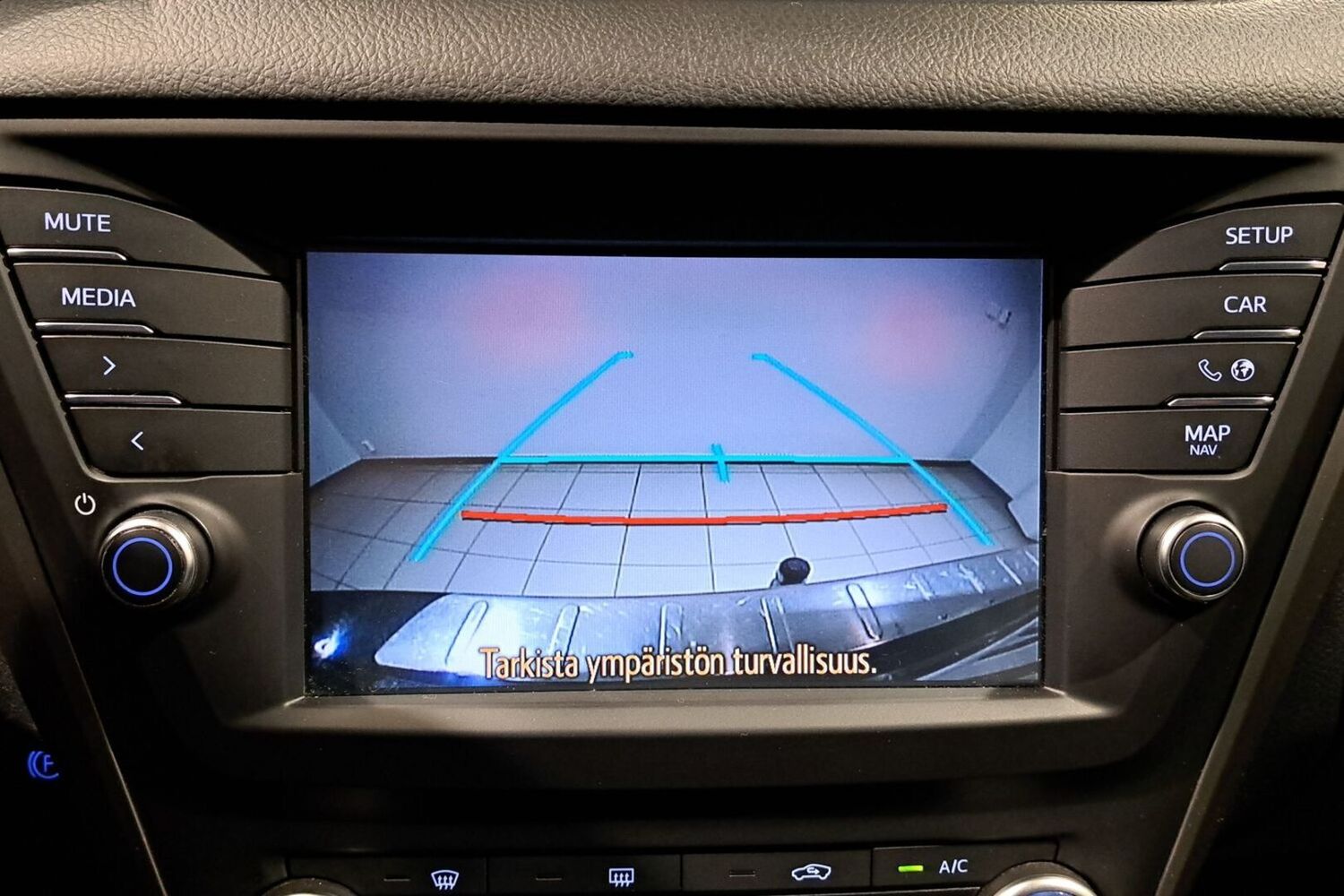 Toyota Avensis vaihtoauto