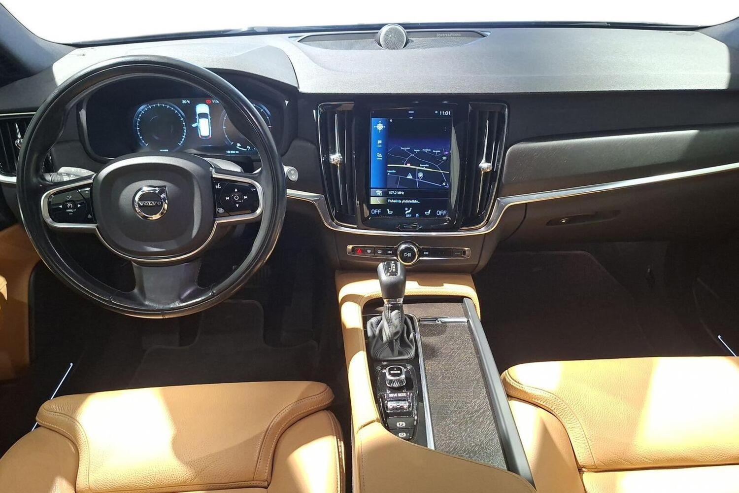 Volvo V90 Cross Country vaihtoauto
