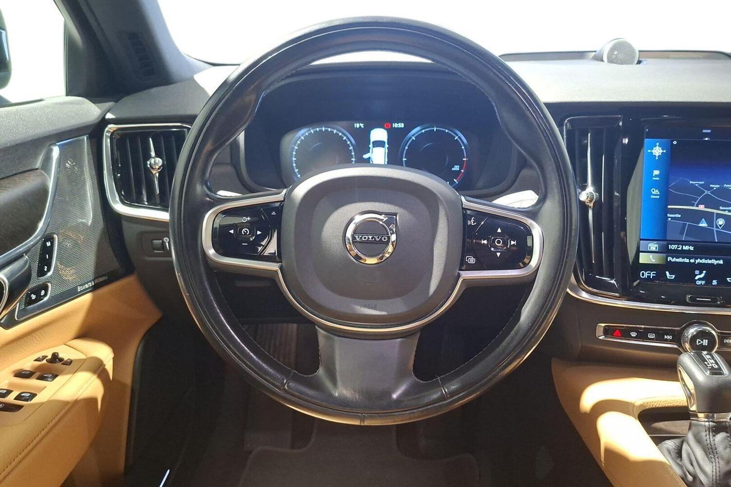 Volvo V90 Cross Country vaihtoauto