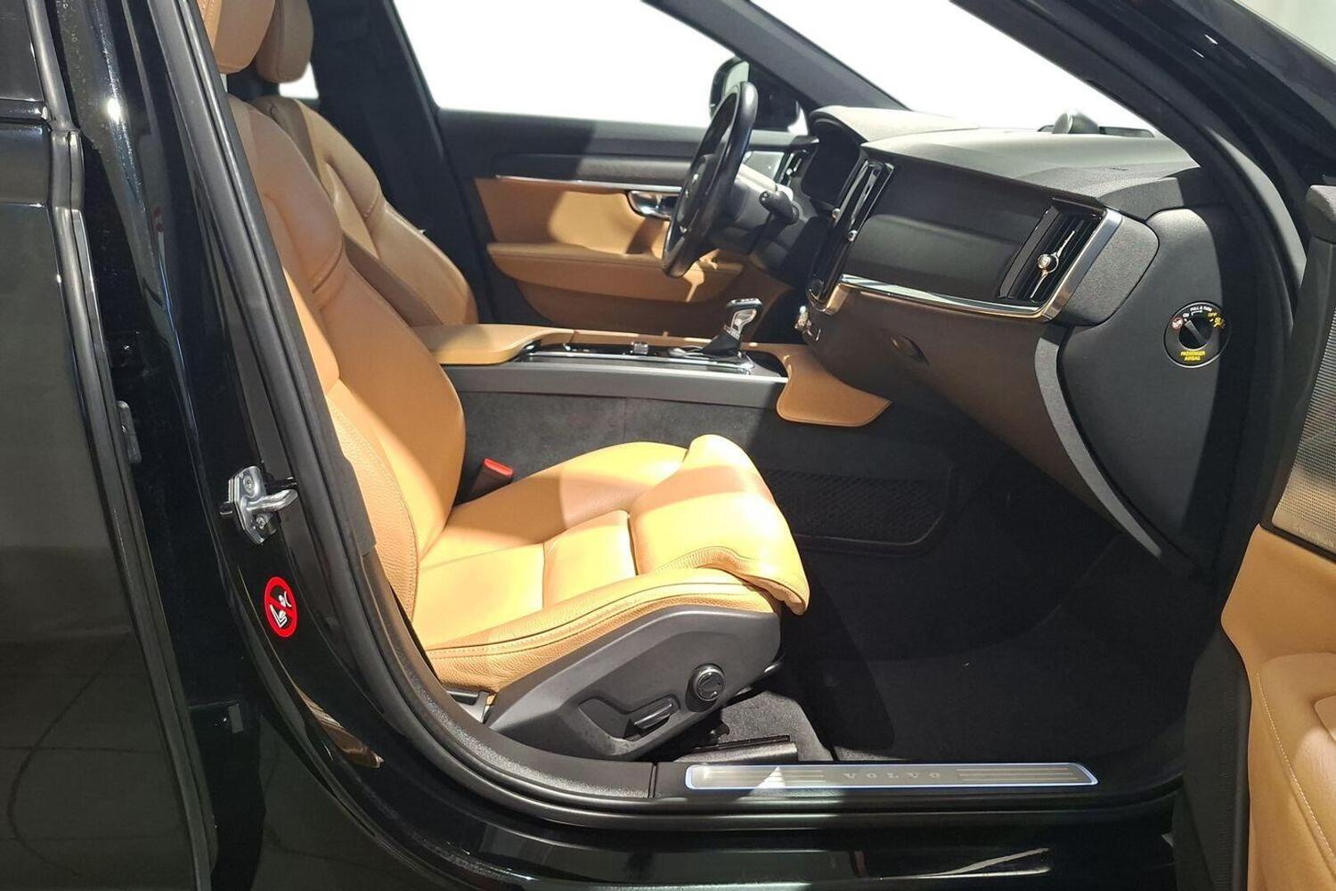 Volvo V90 Cross Country vaihtoauto