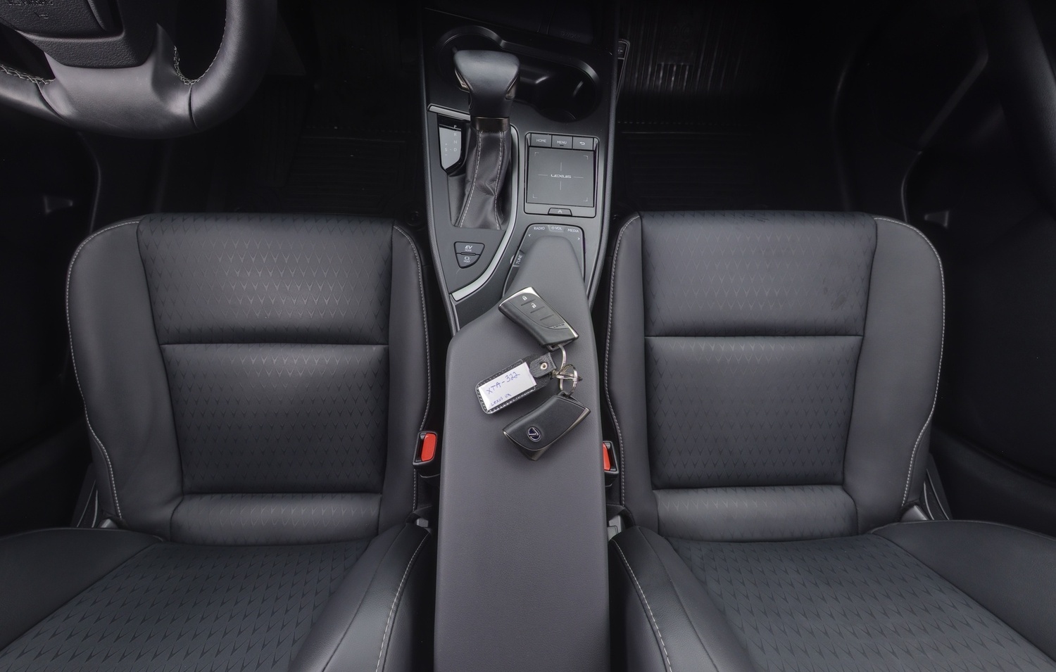 Lexus UX vaihtoauto