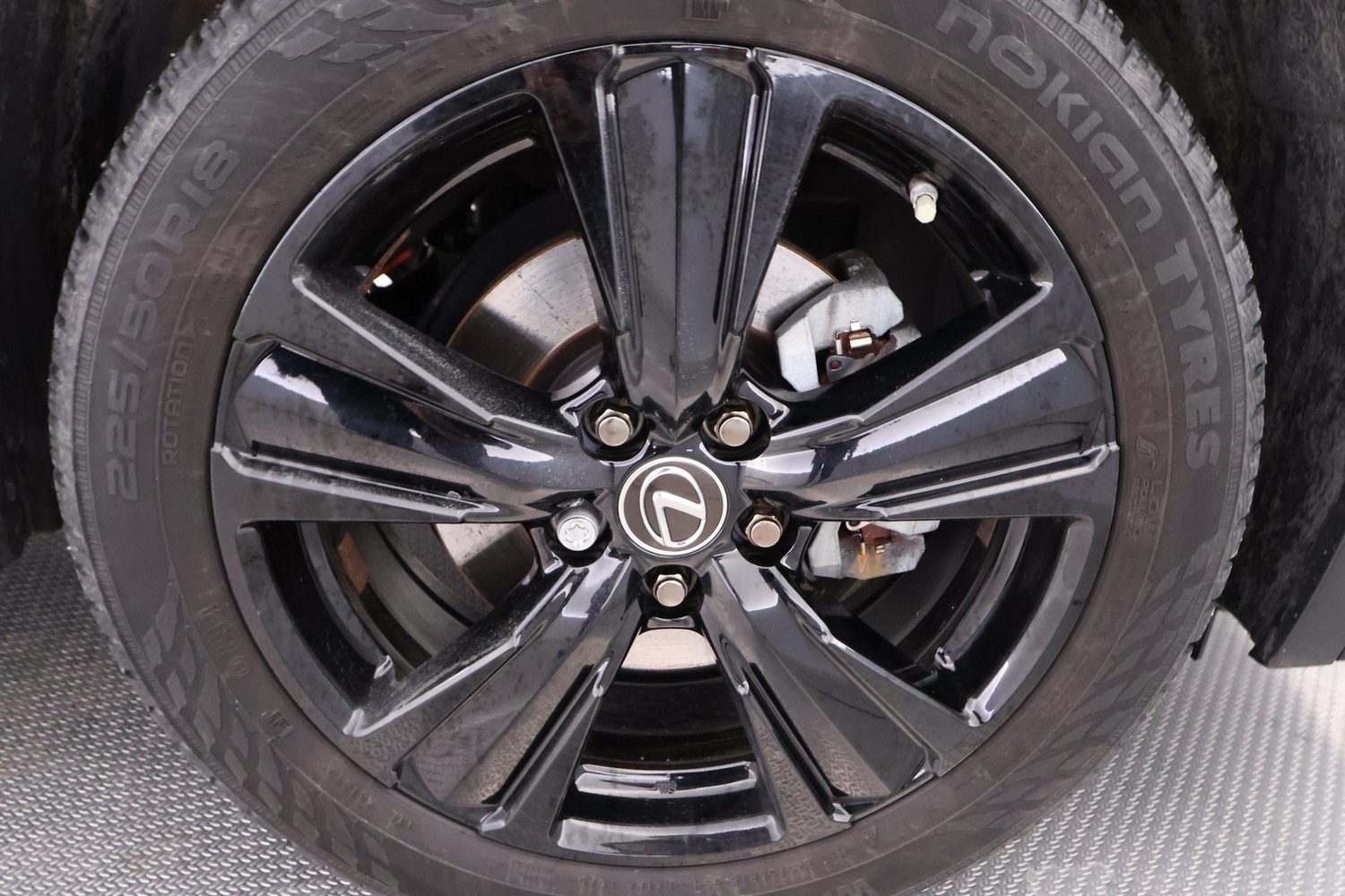 Lexus UX vaihtoauto