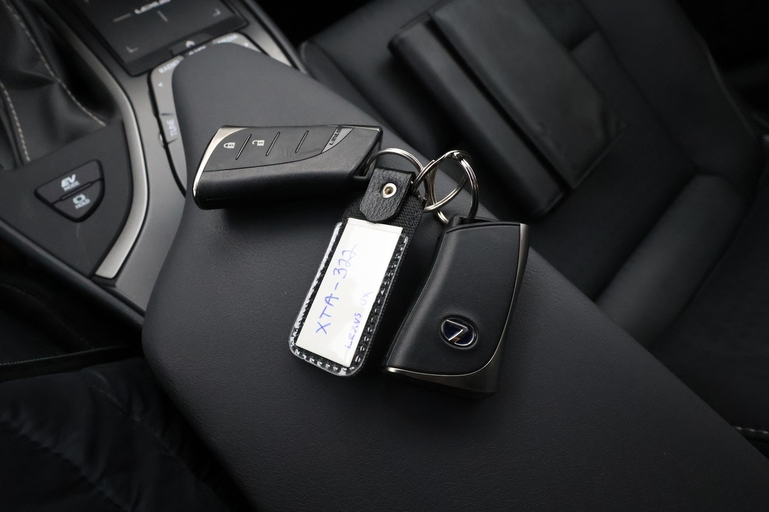 Lexus UX vaihtoauto