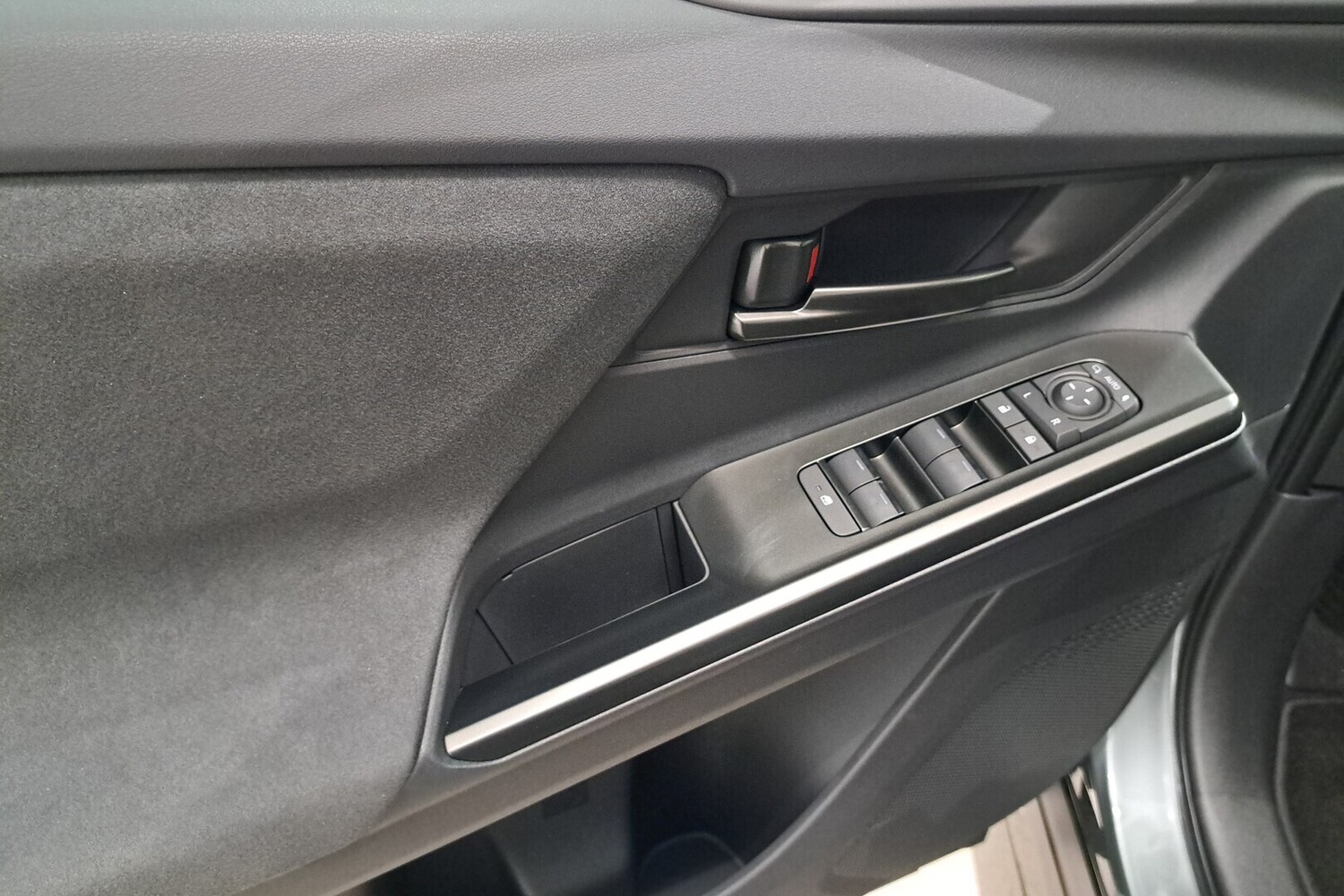 Toyota C-HR+ vaihtoauto
