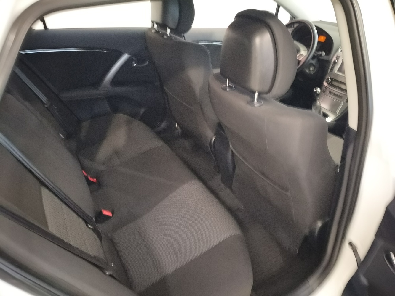 Toyota Avensis vaihtoauto