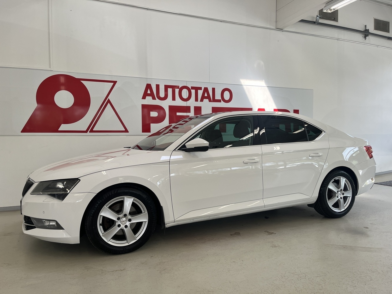 Skoda Superb vaihtoauto