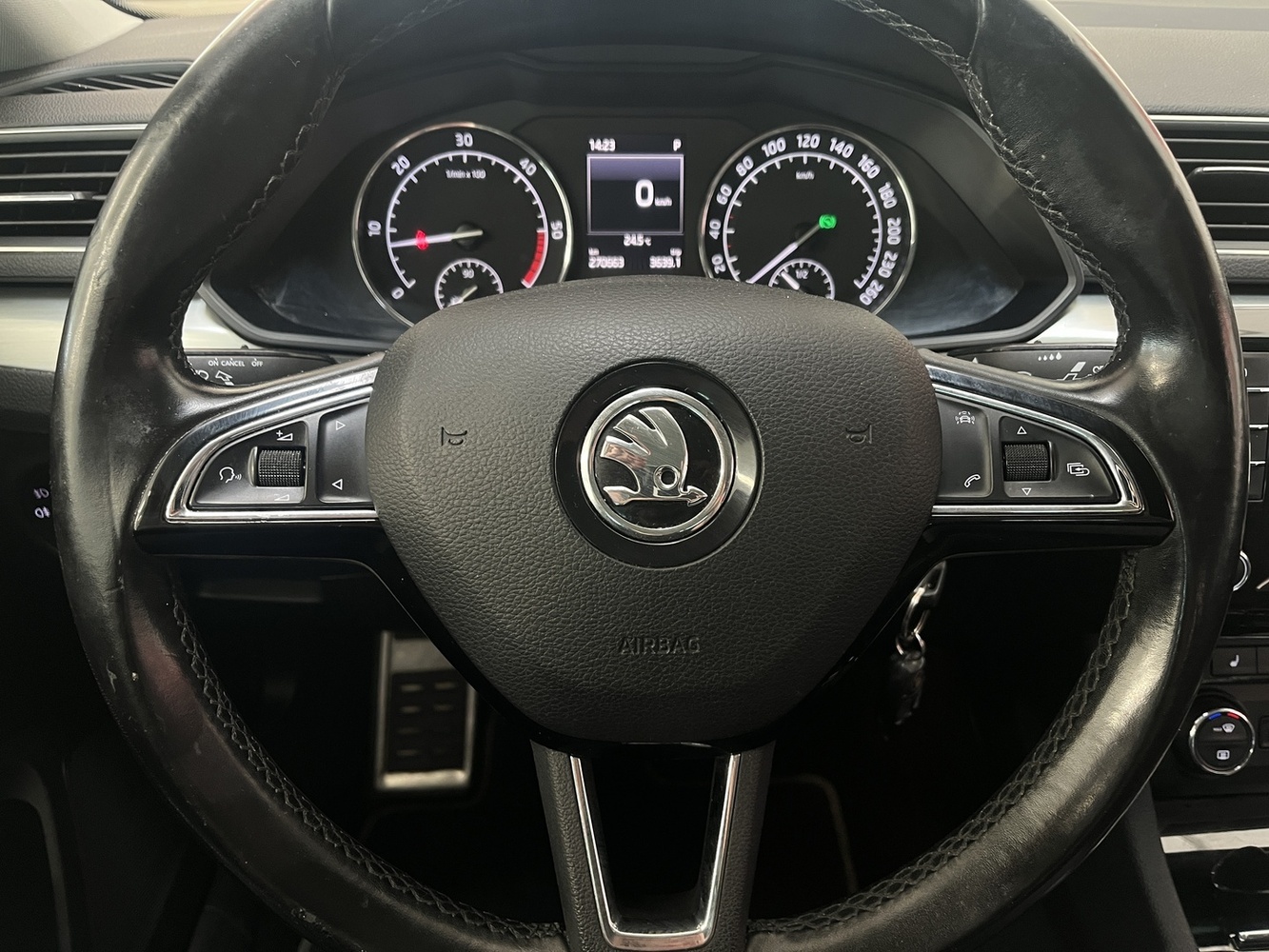Skoda Superb vaihtoauto