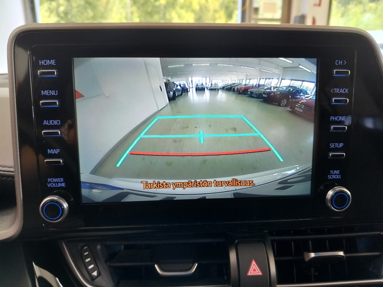 Toyota C-HR vaihtoauto