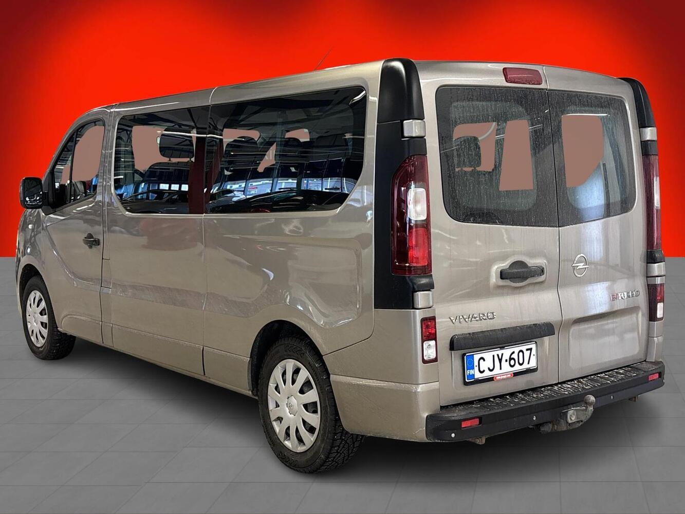 Opel Vivaro vaihtoauto