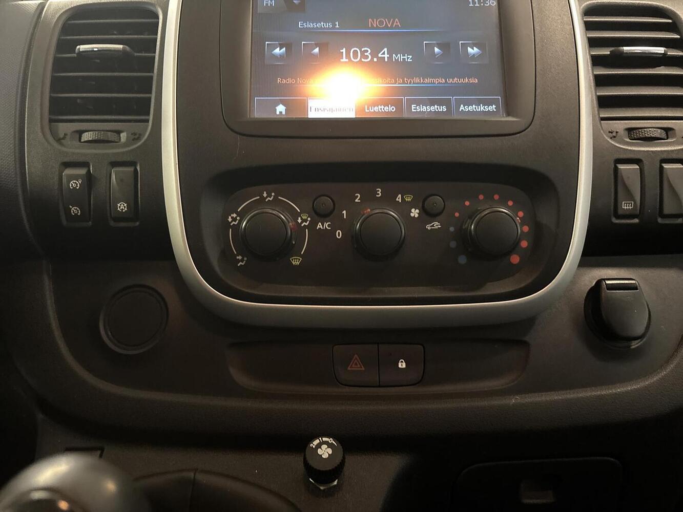 Opel Vivaro vaihtoauto