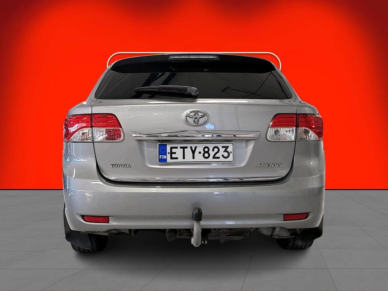Toyota Avensis vaihtoauto