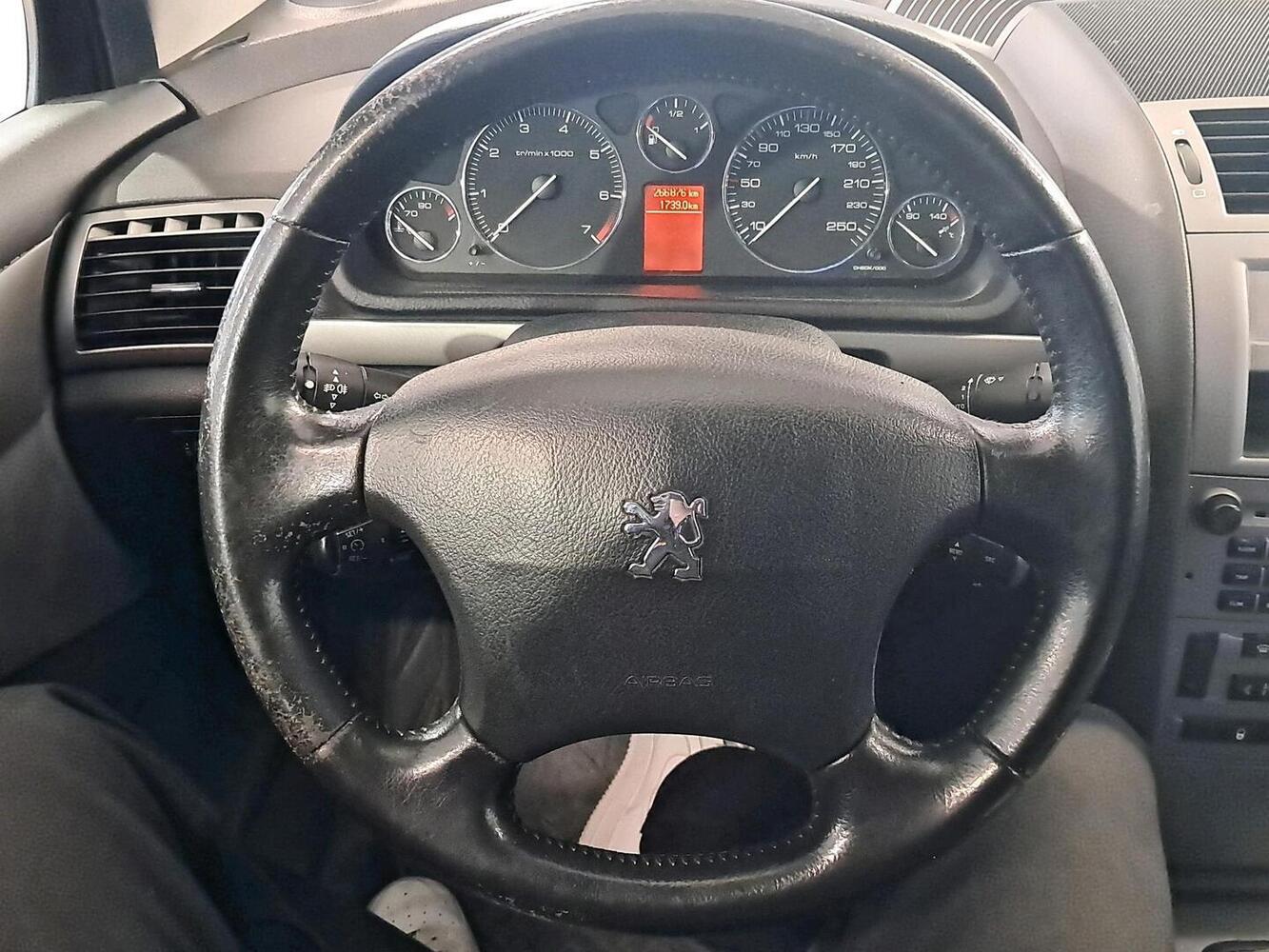 Peugeot 407 vaihtoauto
