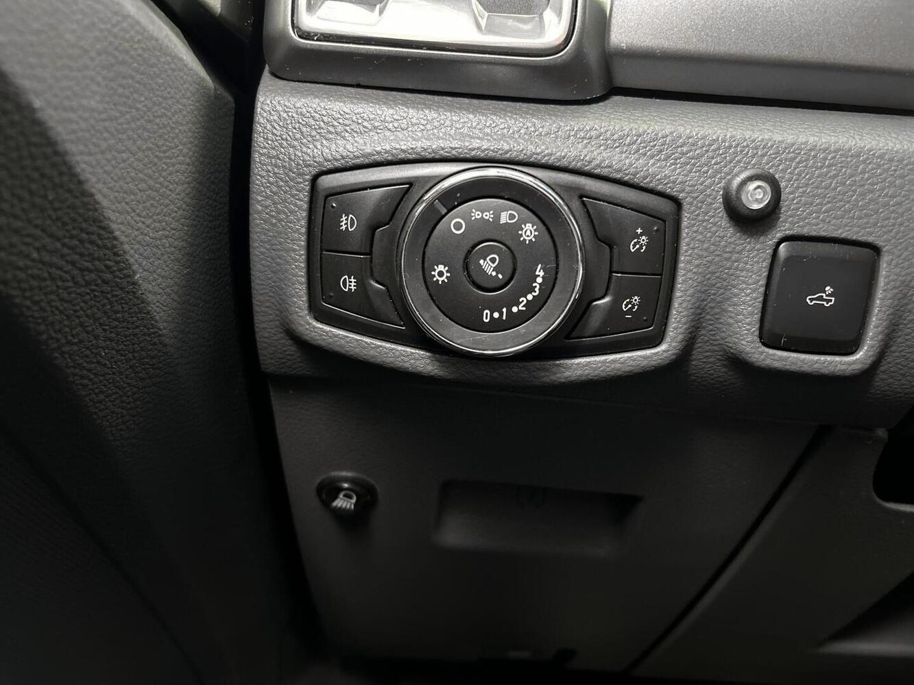 Ford Ranger vaihtoauto