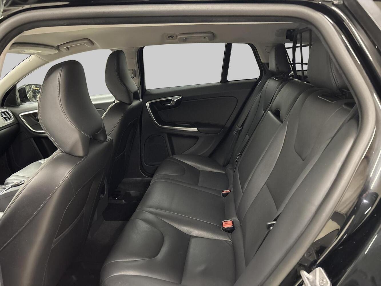 Volvo V60 Cross Country vaihtoauto