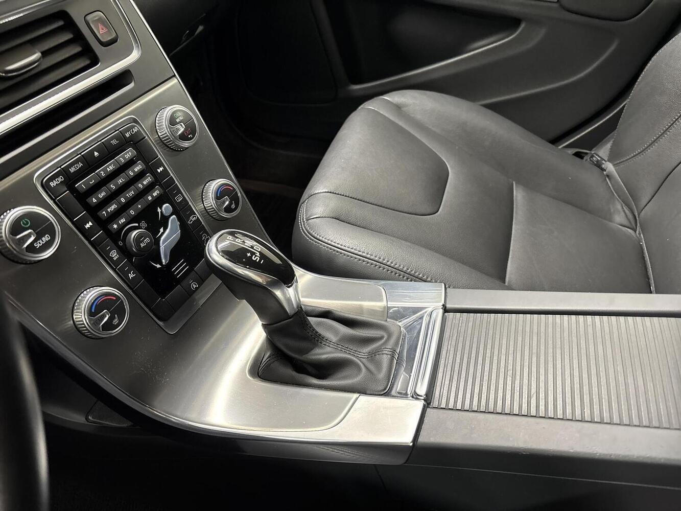 Volvo V60 Cross Country vaihtoauto