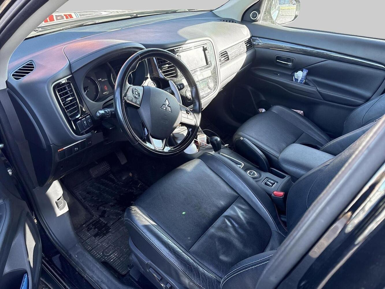 Mitsubishi Outlander vaihtoauto