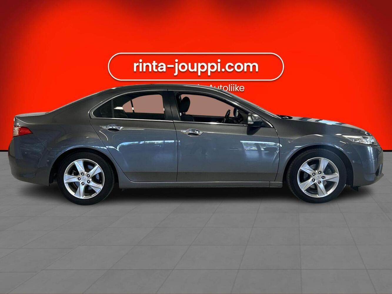 Honda Accord vaihtoauto