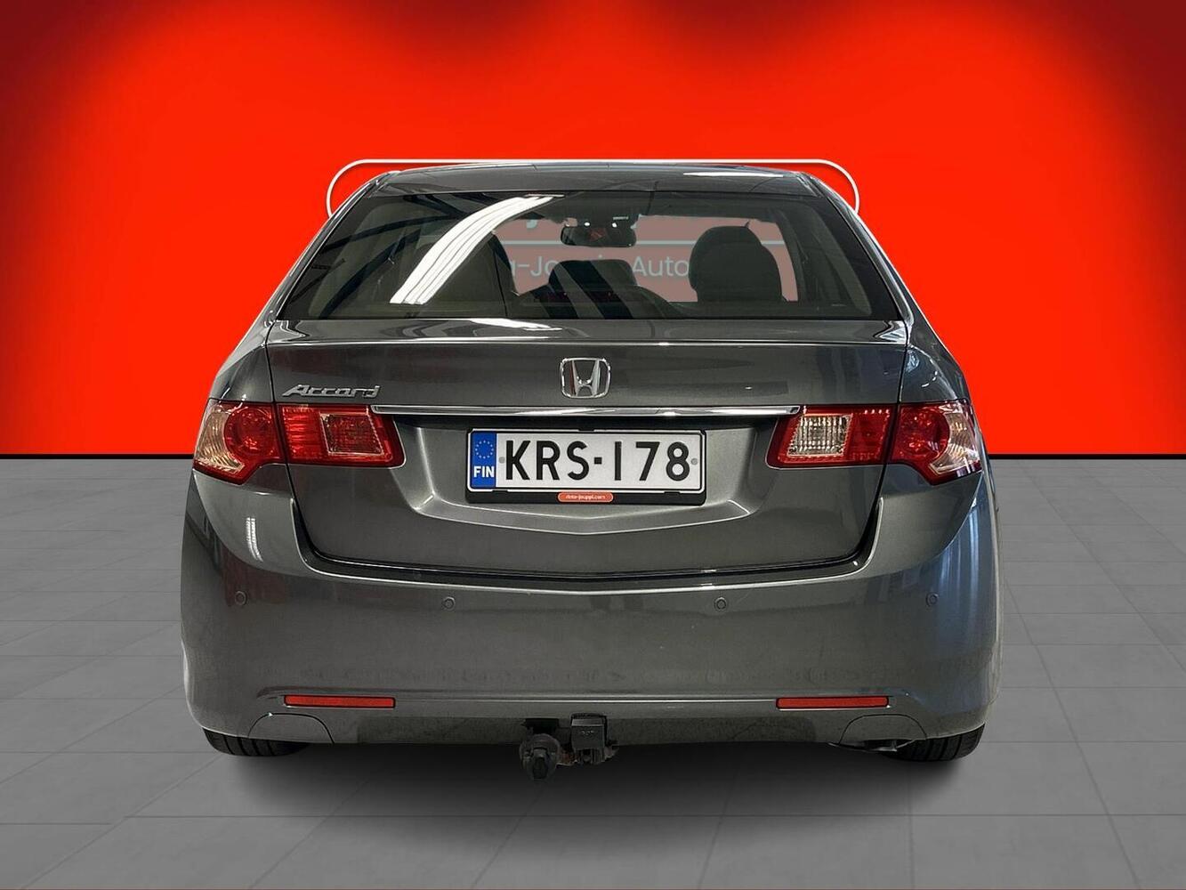 Honda Accord vaihtoauto