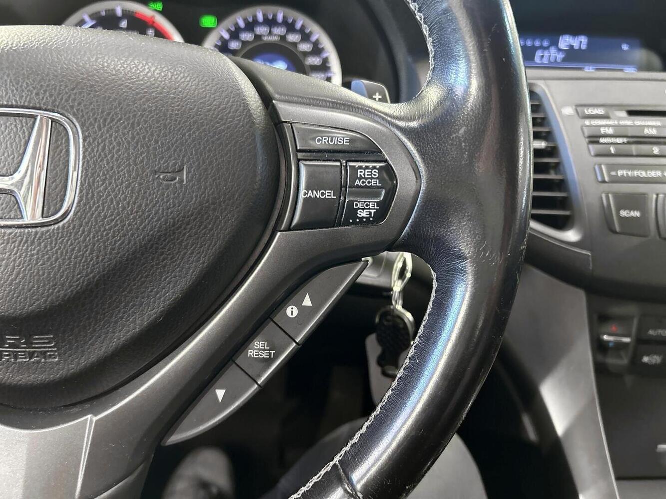 Honda Accord vaihtoauto