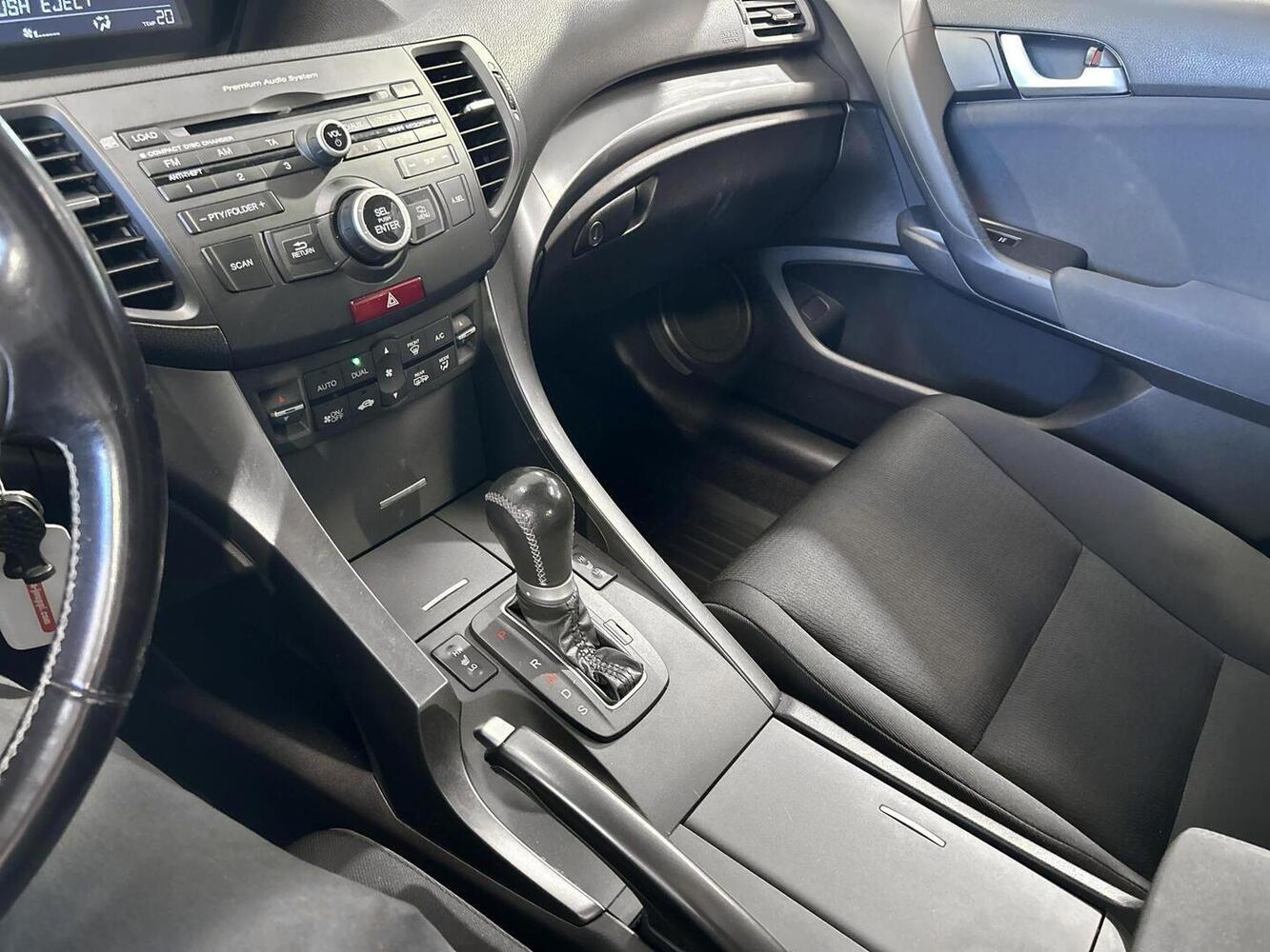 Honda Accord vaihtoauto