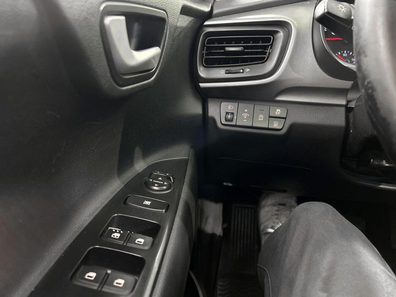 Kia Stonic vaihtoauto