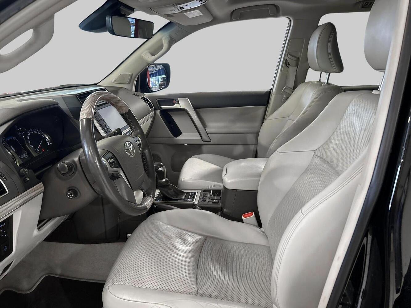 Toyota Land Cruiser vaihtoauto
