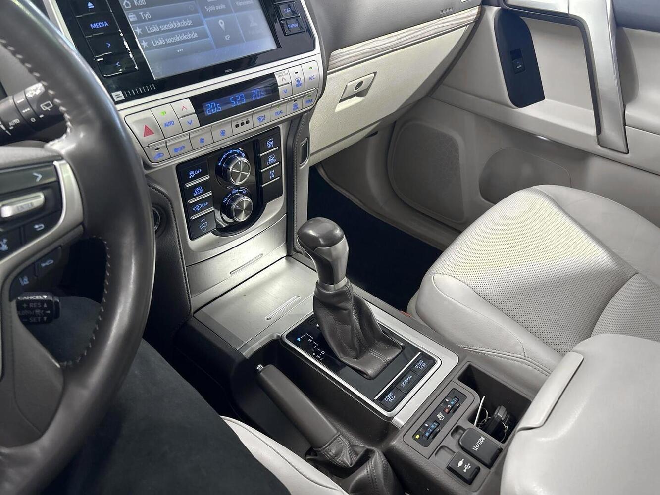 Toyota Land Cruiser vaihtoauto