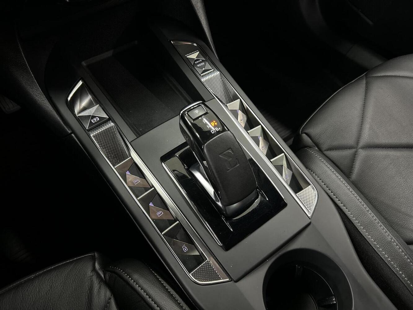 DS 3 Crossback vaihtoauto