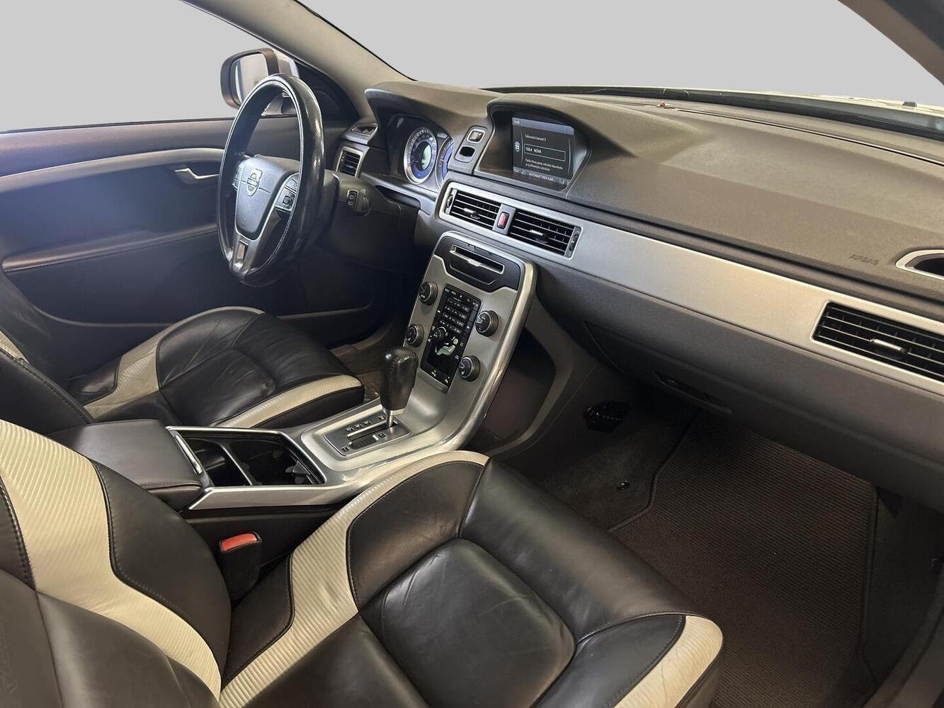 Volvo V70 vaihtoauto