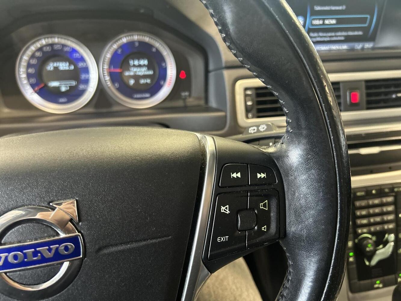 Volvo V70 vaihtoauto