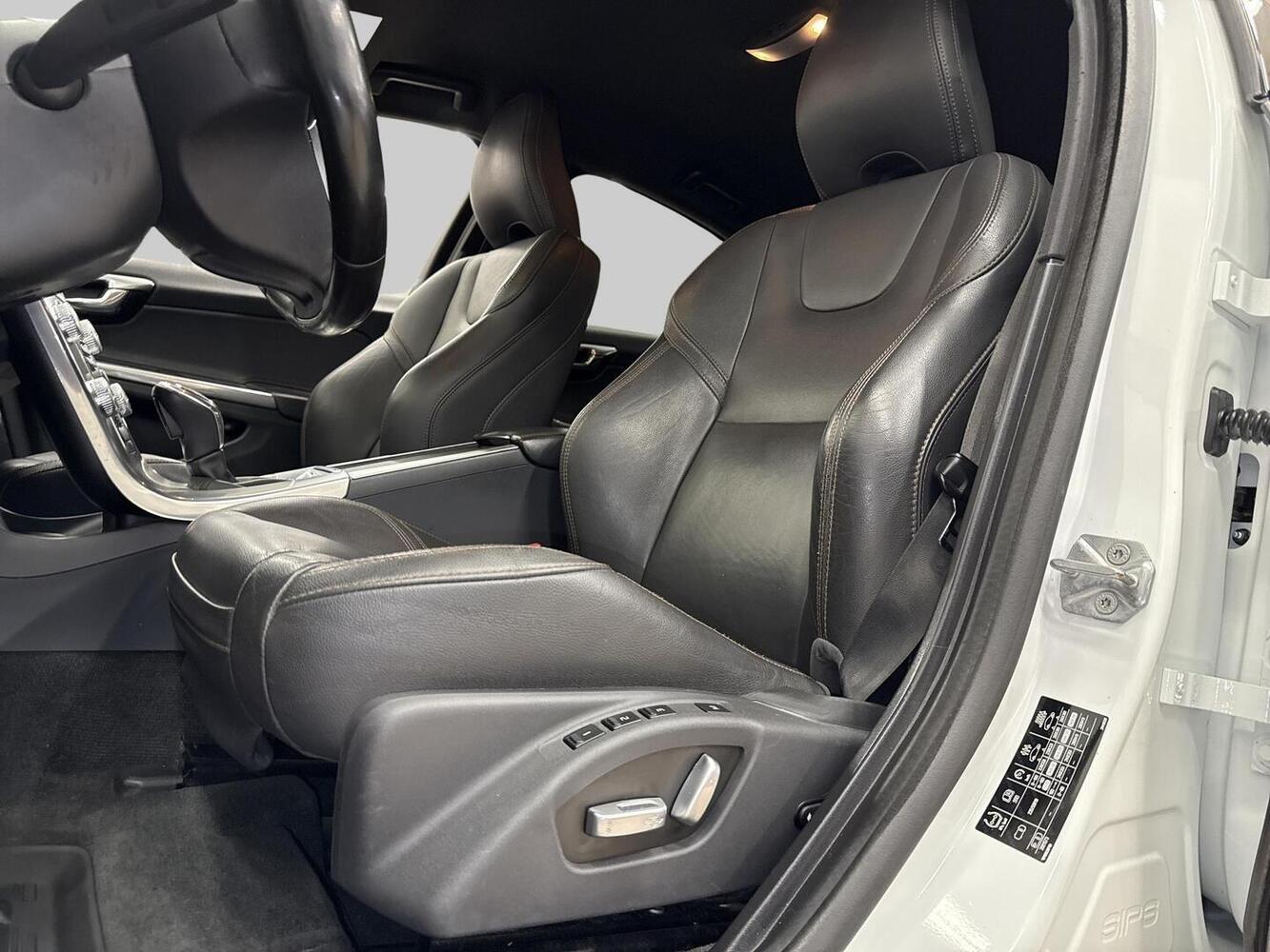 Volvo S60 Cross Country vaihtoauto