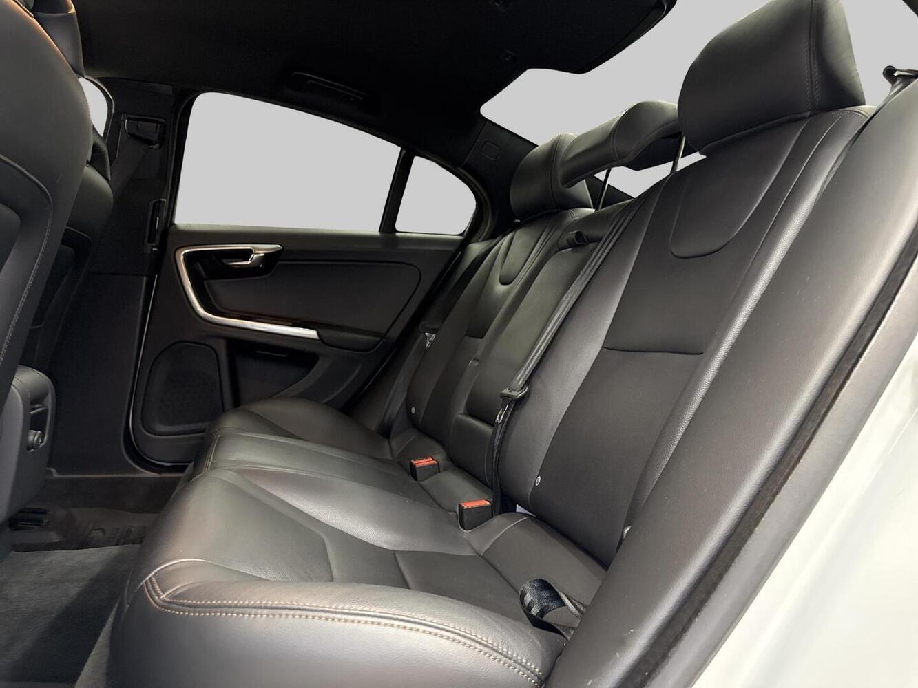 Volvo S60 Cross Country vaihtoauto