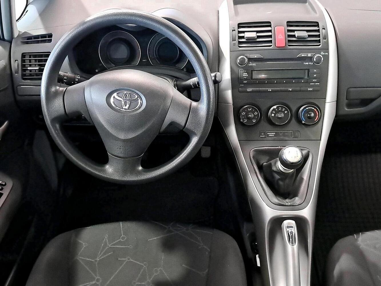 Toyota Auris vaihtoauto