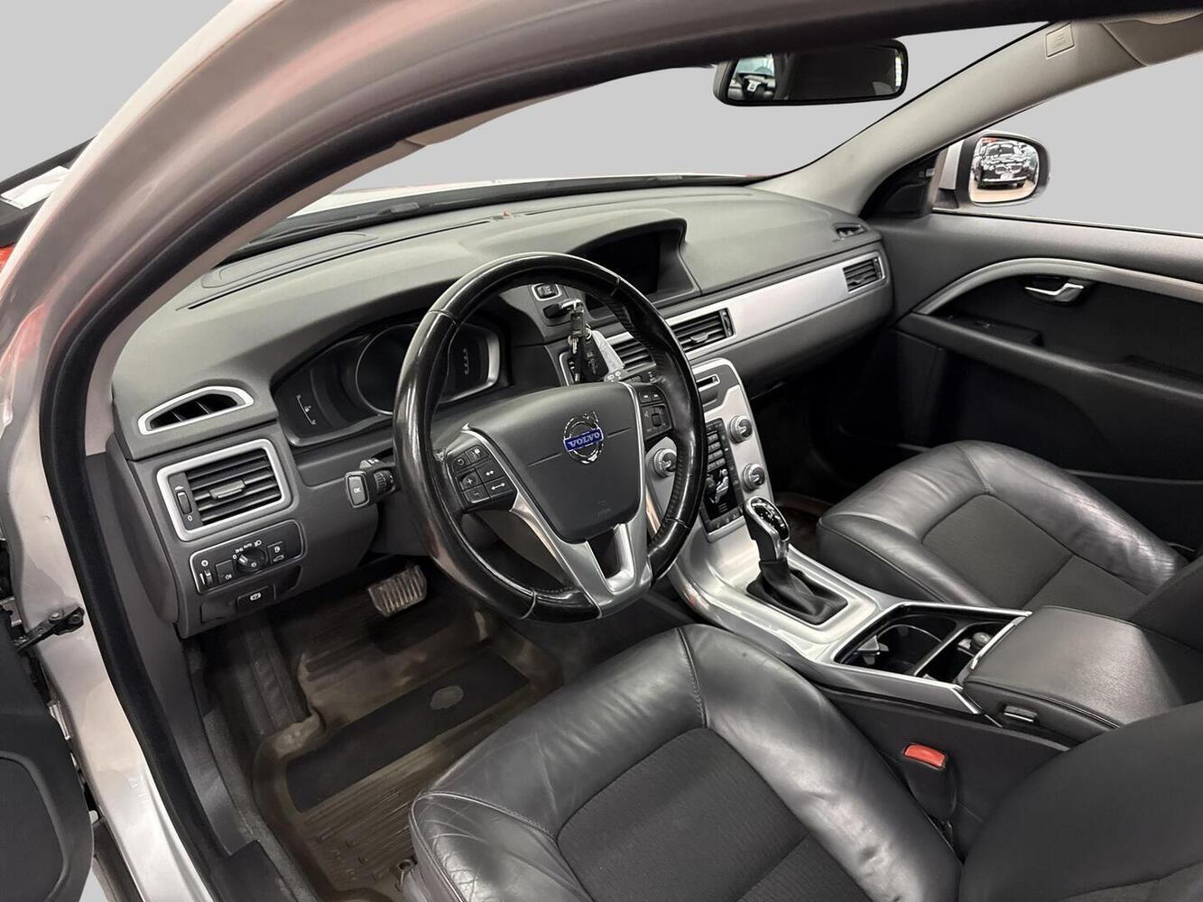 Volvo V70 vaihtoauto