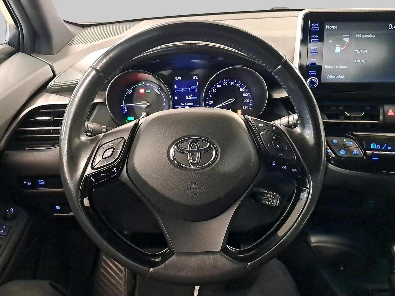 Toyota C-HR vaihtoauto