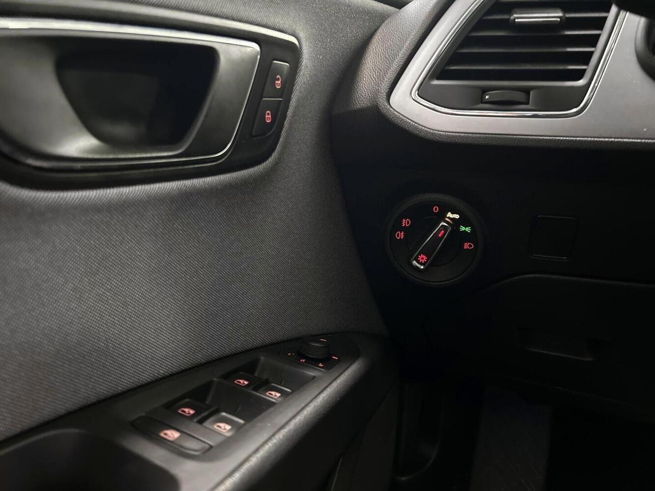 SEAT Leon ST vaihtoauto