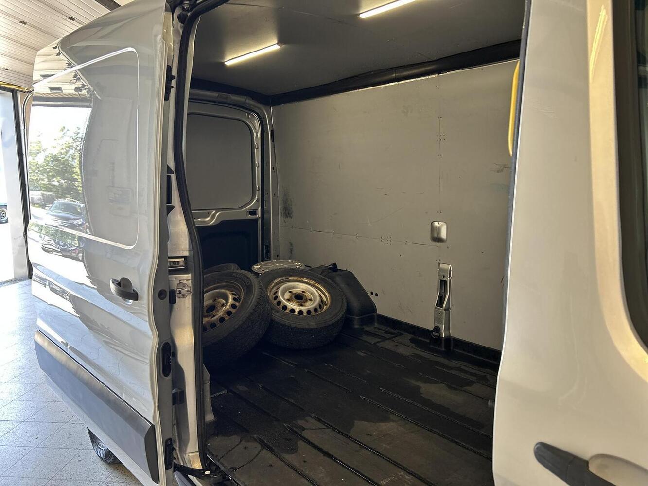 Ford Transit vaihtoauto