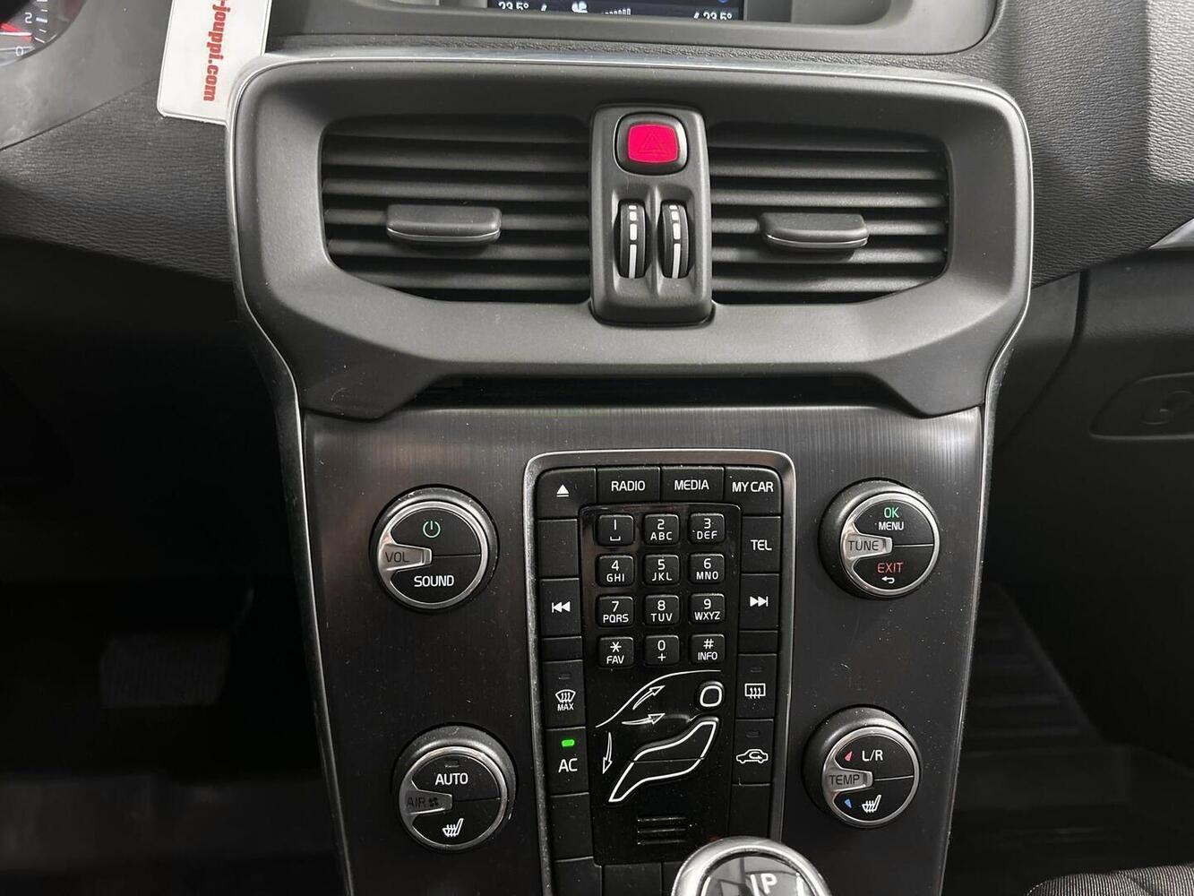Volvo V40 Cross Country vaihtoauto
